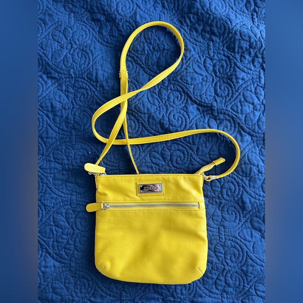 Bright yellow Izod shoulder bag.  Great for all seasons.  Pop of color.